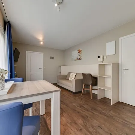 Holiday For 2 People With Bedroom *